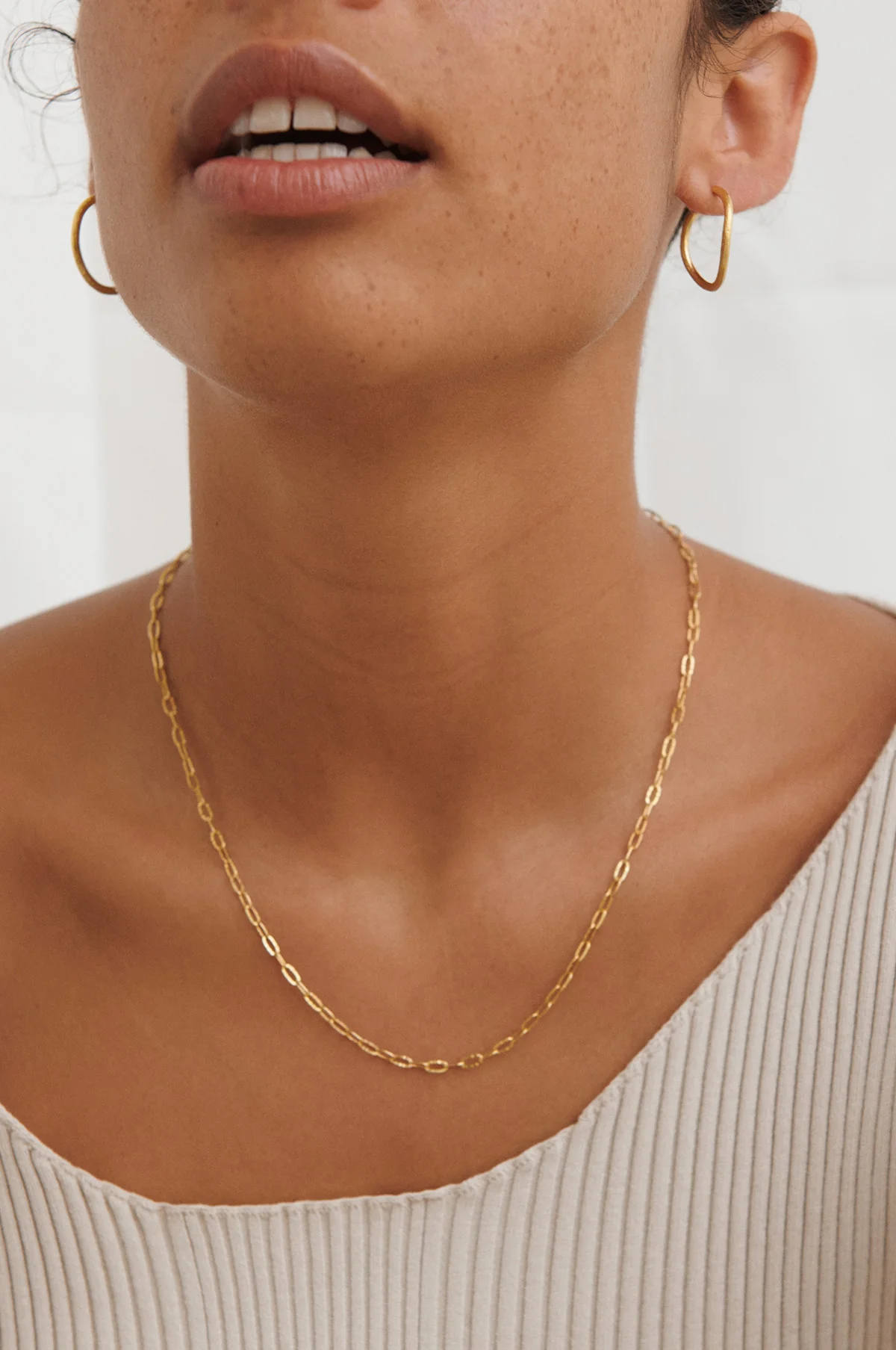 Alba Gold Necklace - Image 2