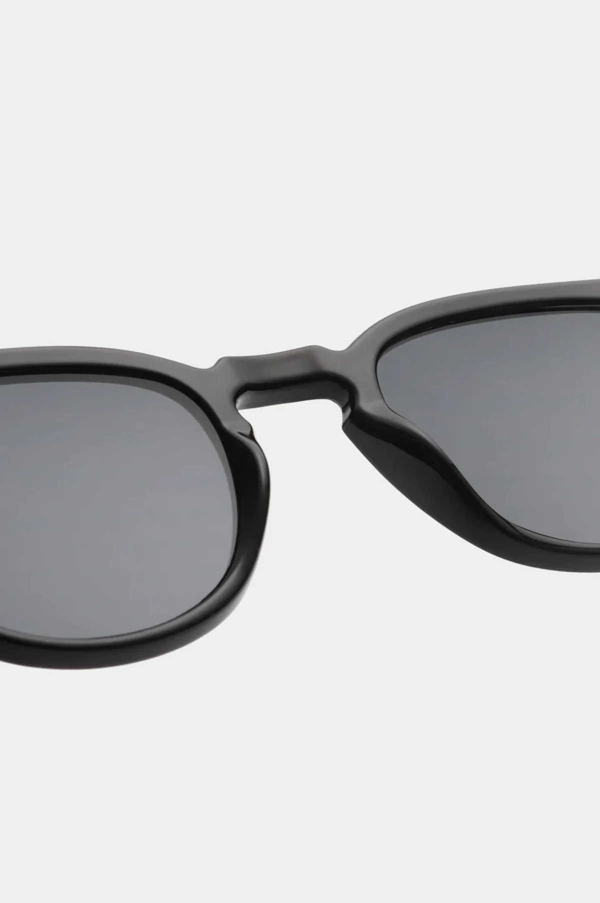 Bate Sunglasses Black - Image 5