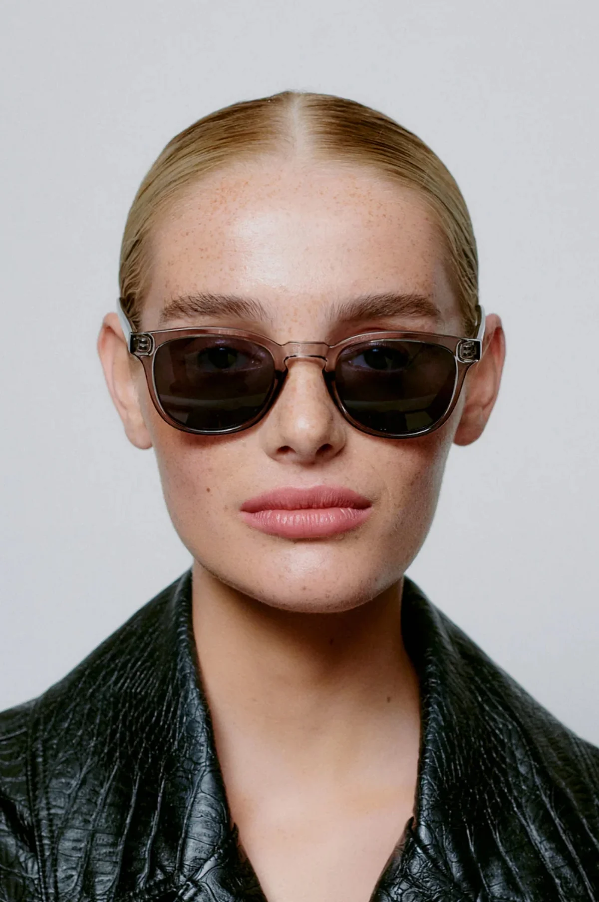 Bate Sunglasses Grey Transparent - Image 6