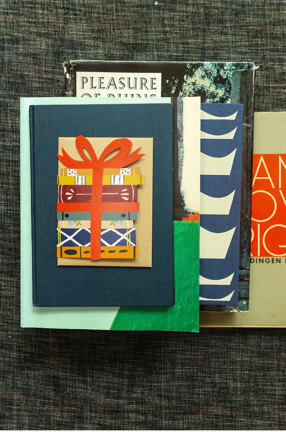 Book Lovers Die Cut Card - Image 2