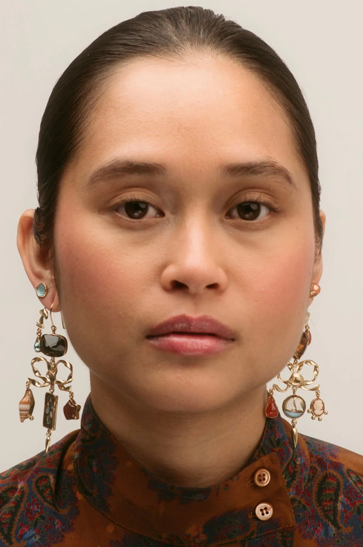 Bow Charm Balance Drop Earrings - Image 4