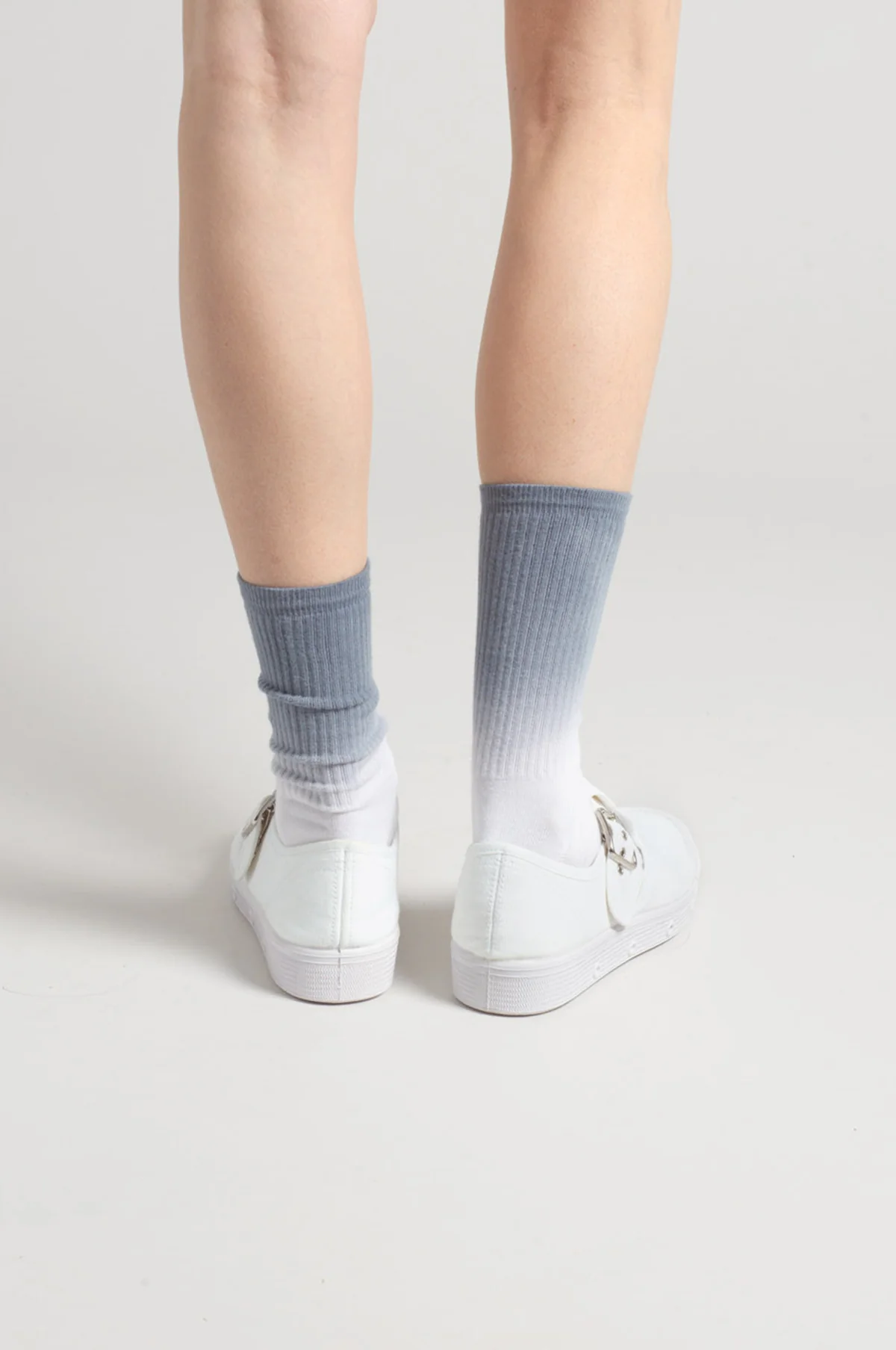 Classic J2 White Canvas - Image 3