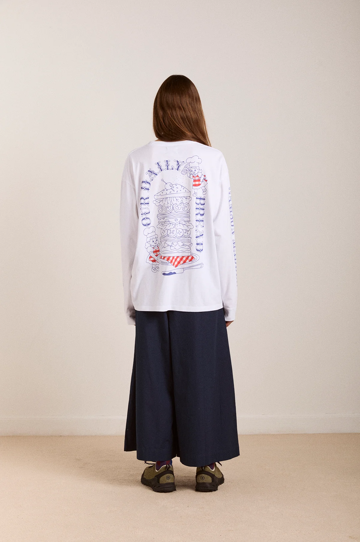 Damson Deli LS Tee White - Image 10