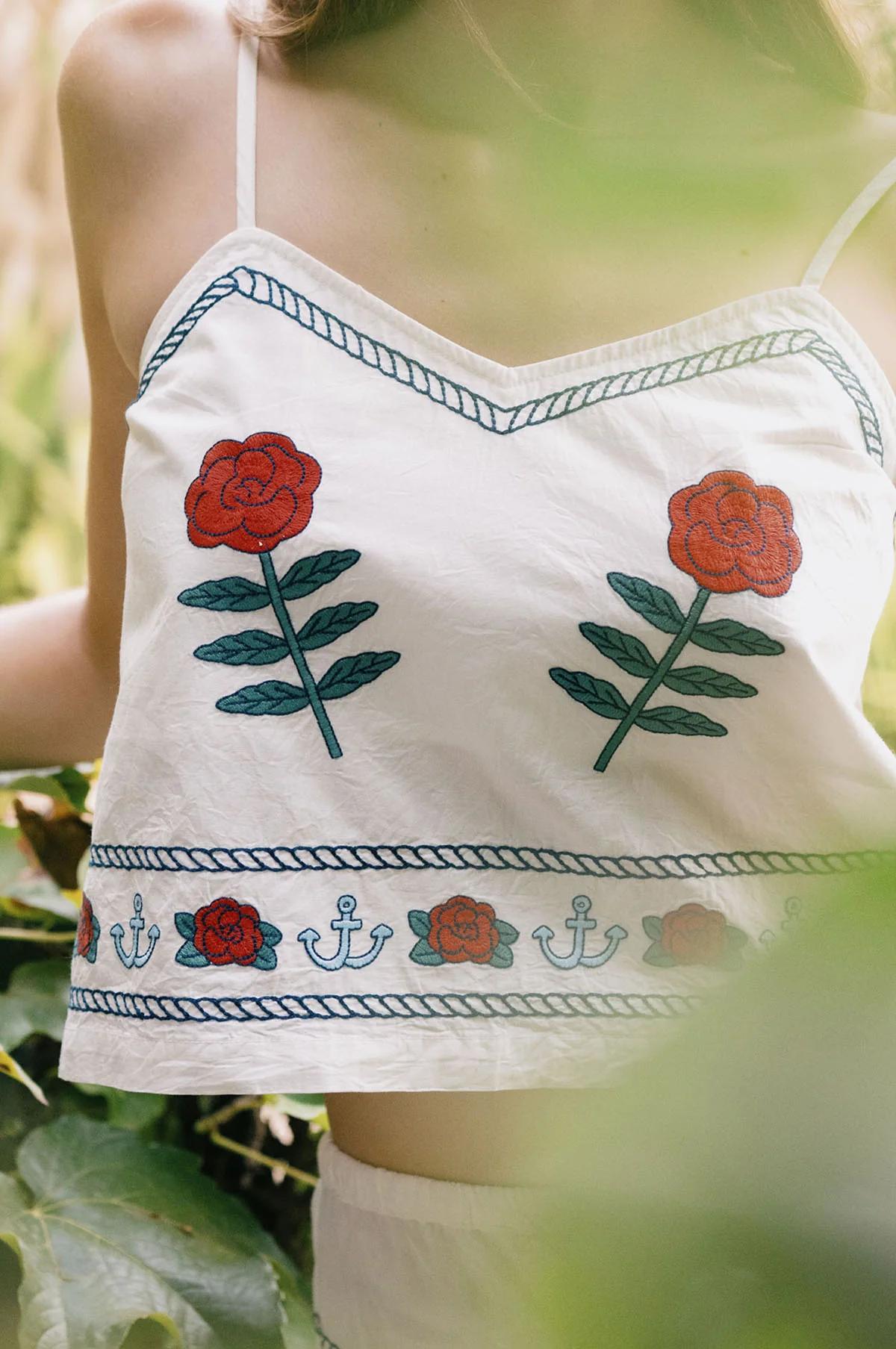 Embroidered Straps Top Off-White - Image 3