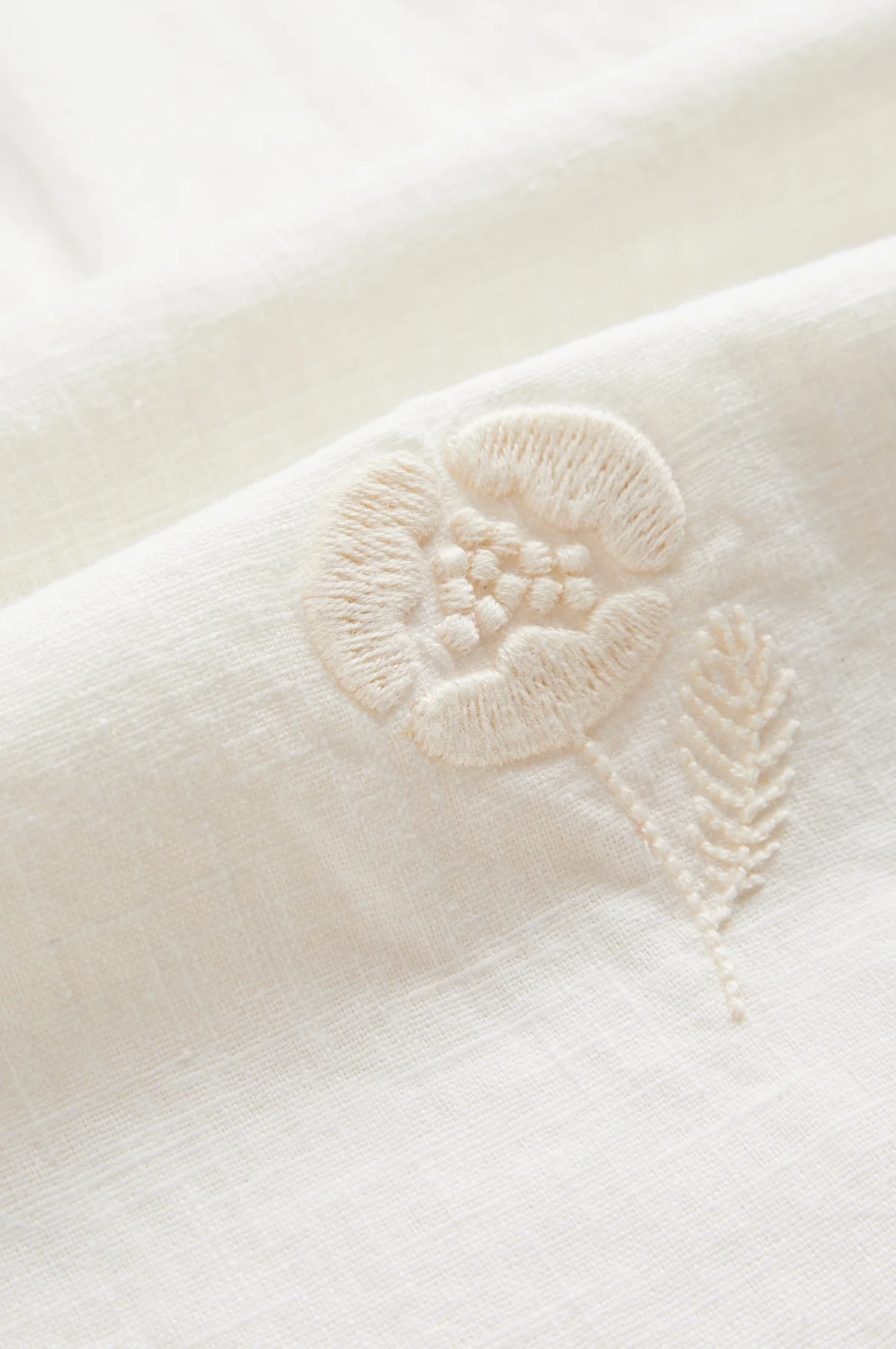 Embroidery Nature Ramie Shirt Ecru - Image 4