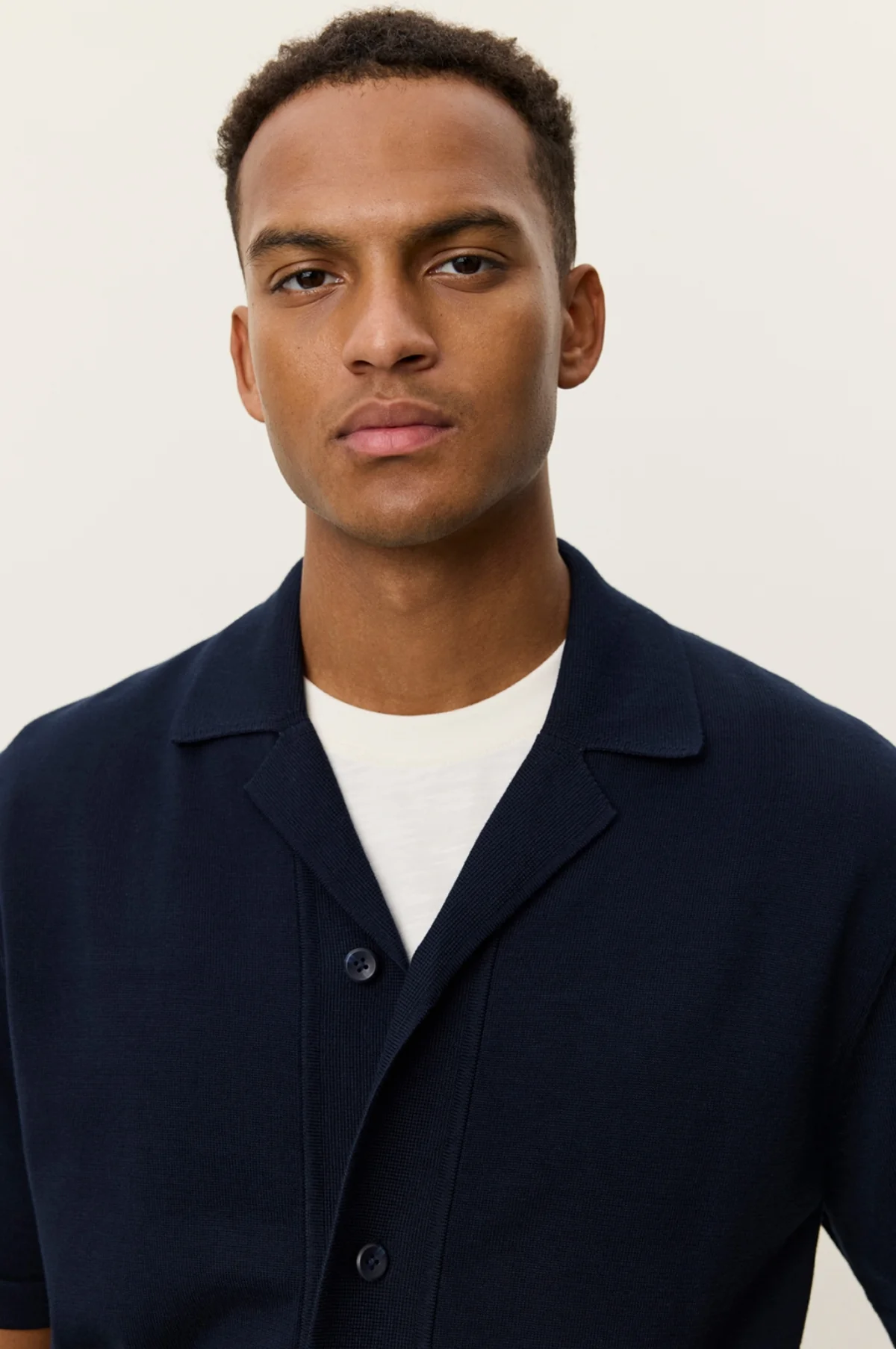 Emmett Arabesque Knitted SS Shirt Dark Navy - Image 4