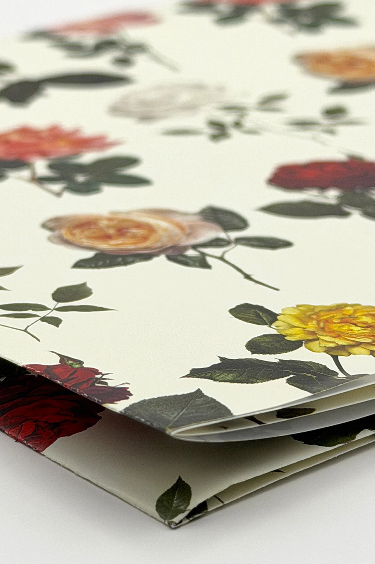 English Garden Roses Wrapping Paper Set of 3 Sheets - Image 3
