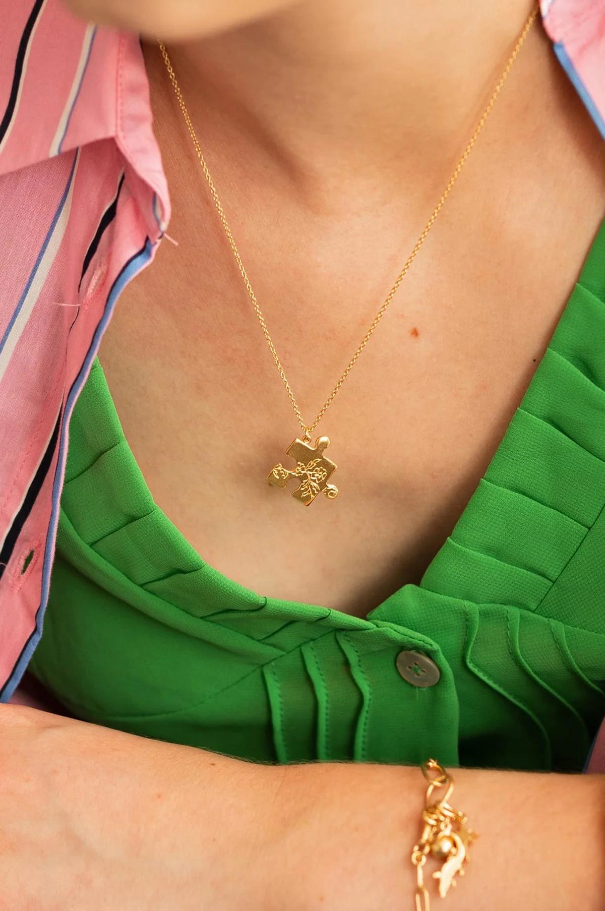 Floral Puzzle Piece Necklace Gold - Image 4