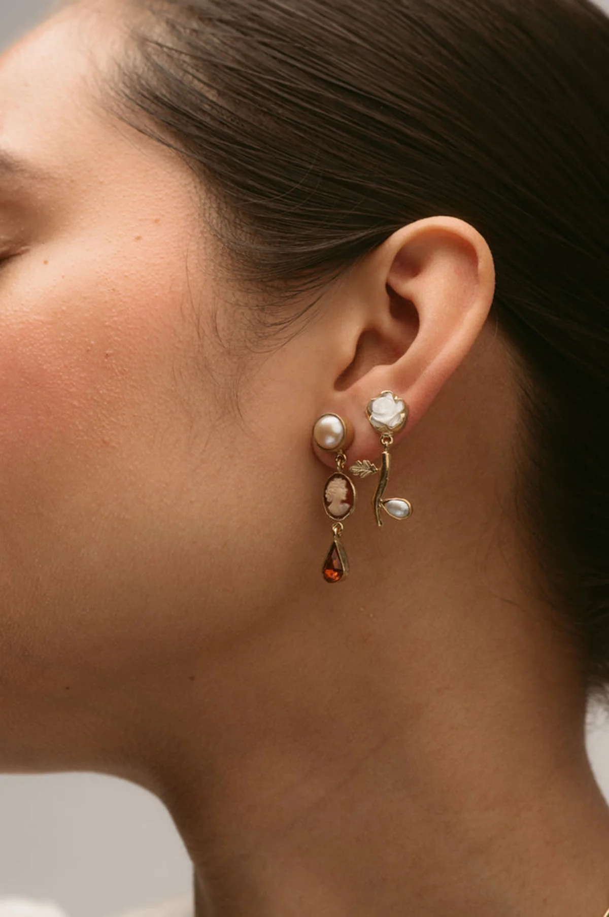 Flower Drop Pearl Earrings - Image 2
