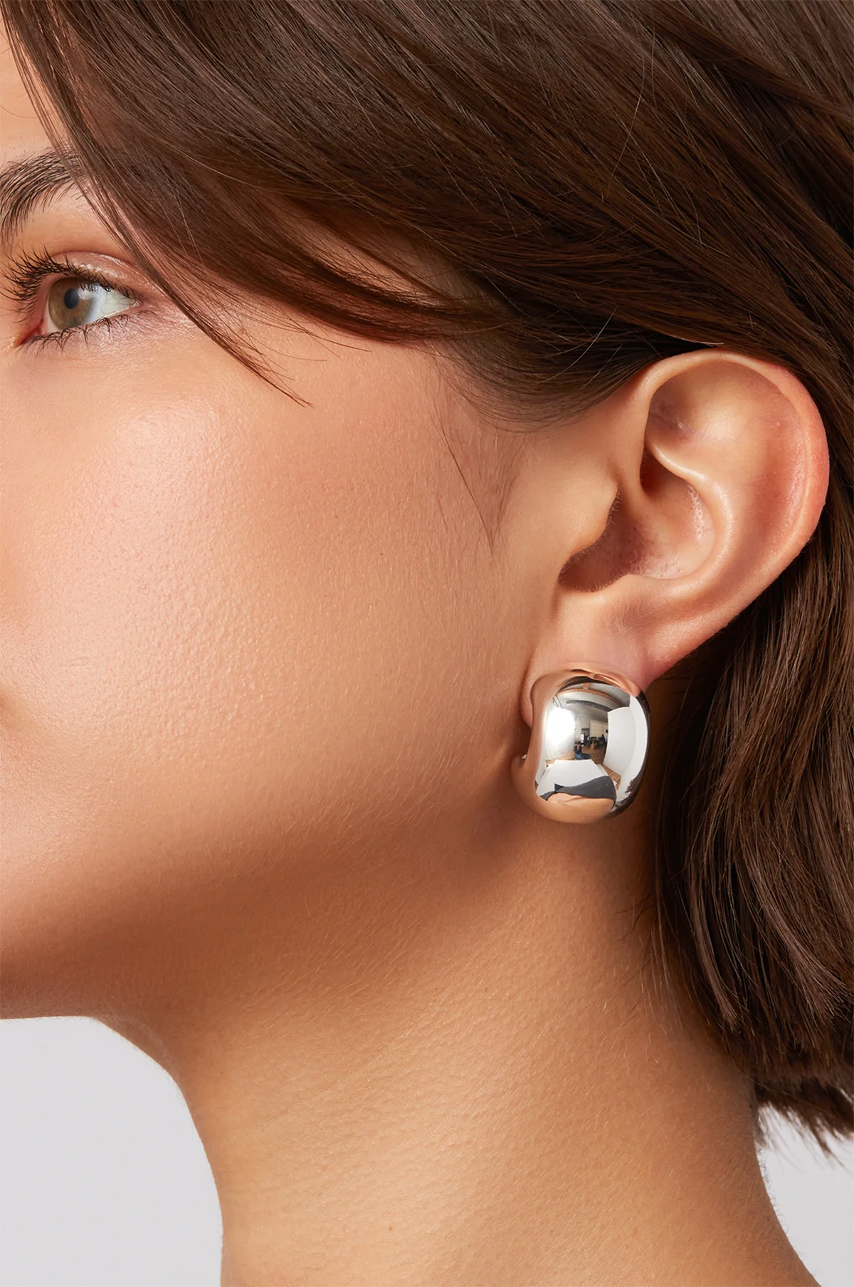 Gemma Silver Hoop Earrings - Image 3