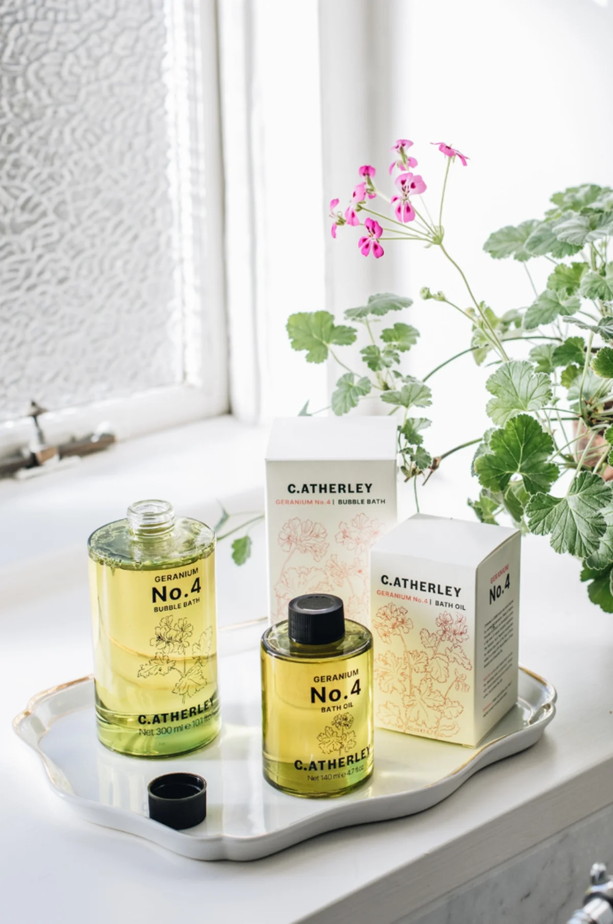 Geranium No.04 Bubble Bath 300ml - Image 2