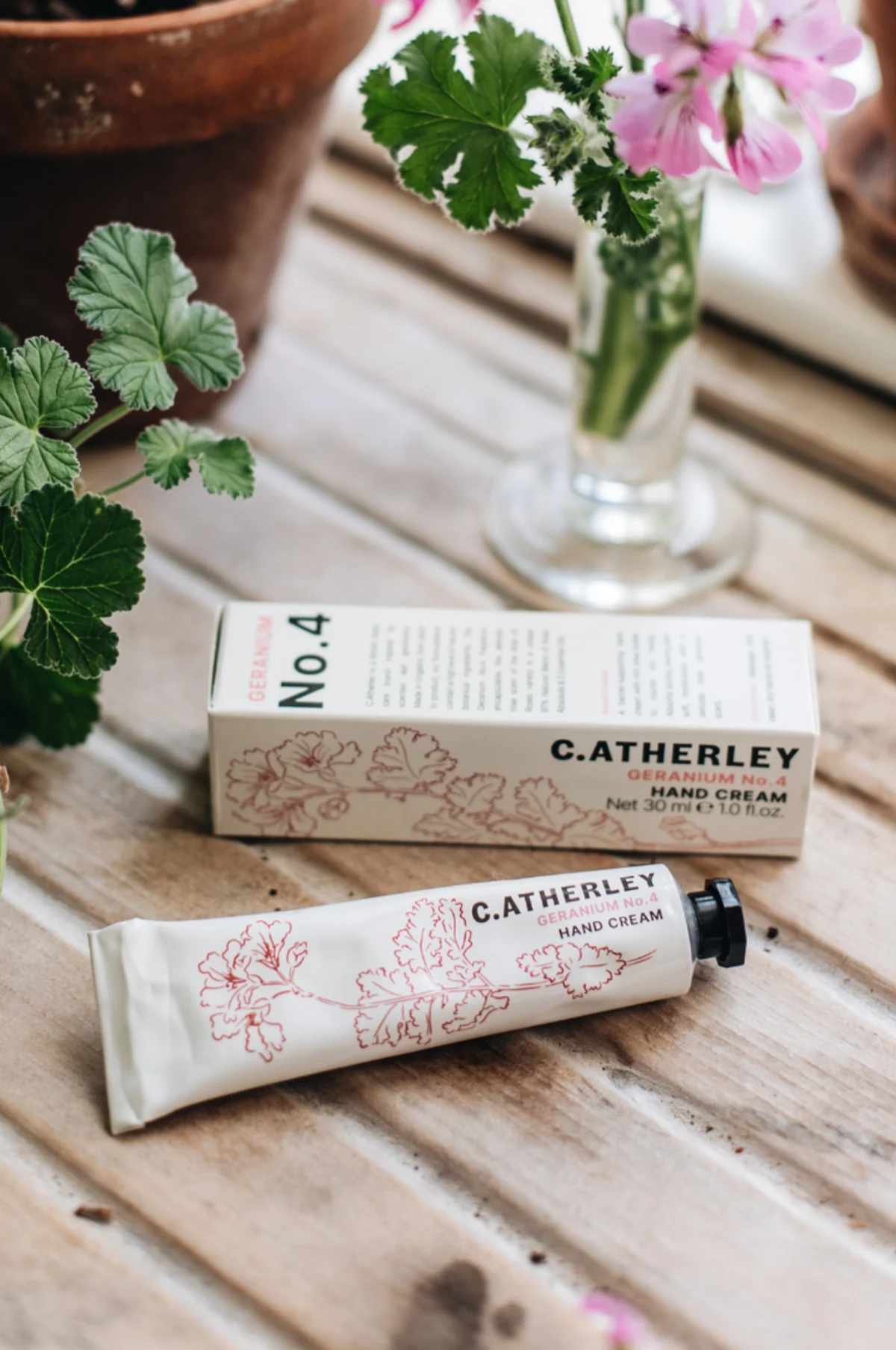 Geranium No.04 Hand Cream 30ml - Image 2