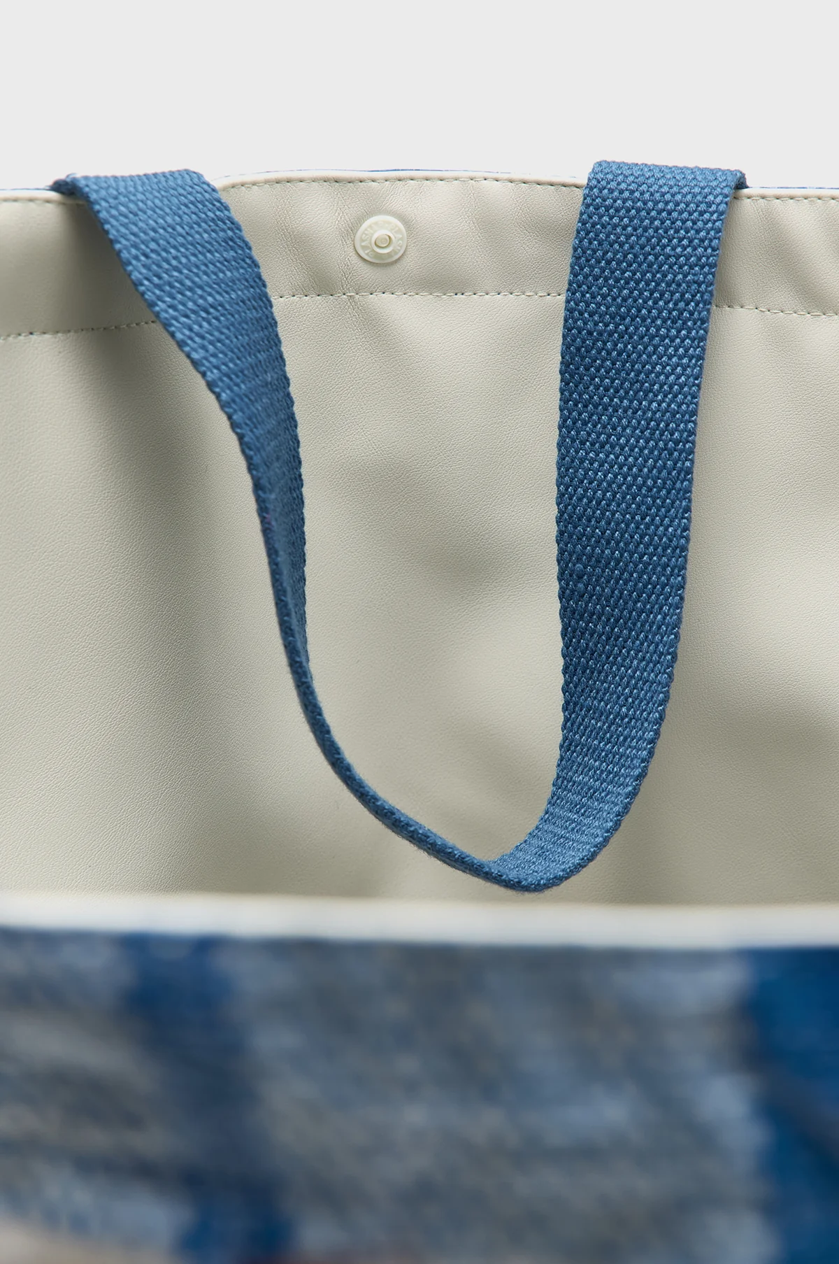 Hommie Bag Check A - Image 7