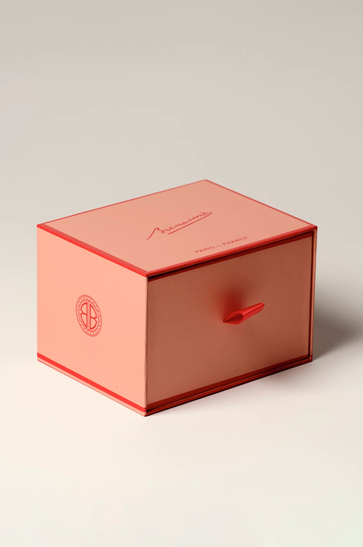 La Vie En Fleurs Candle - Image 2
