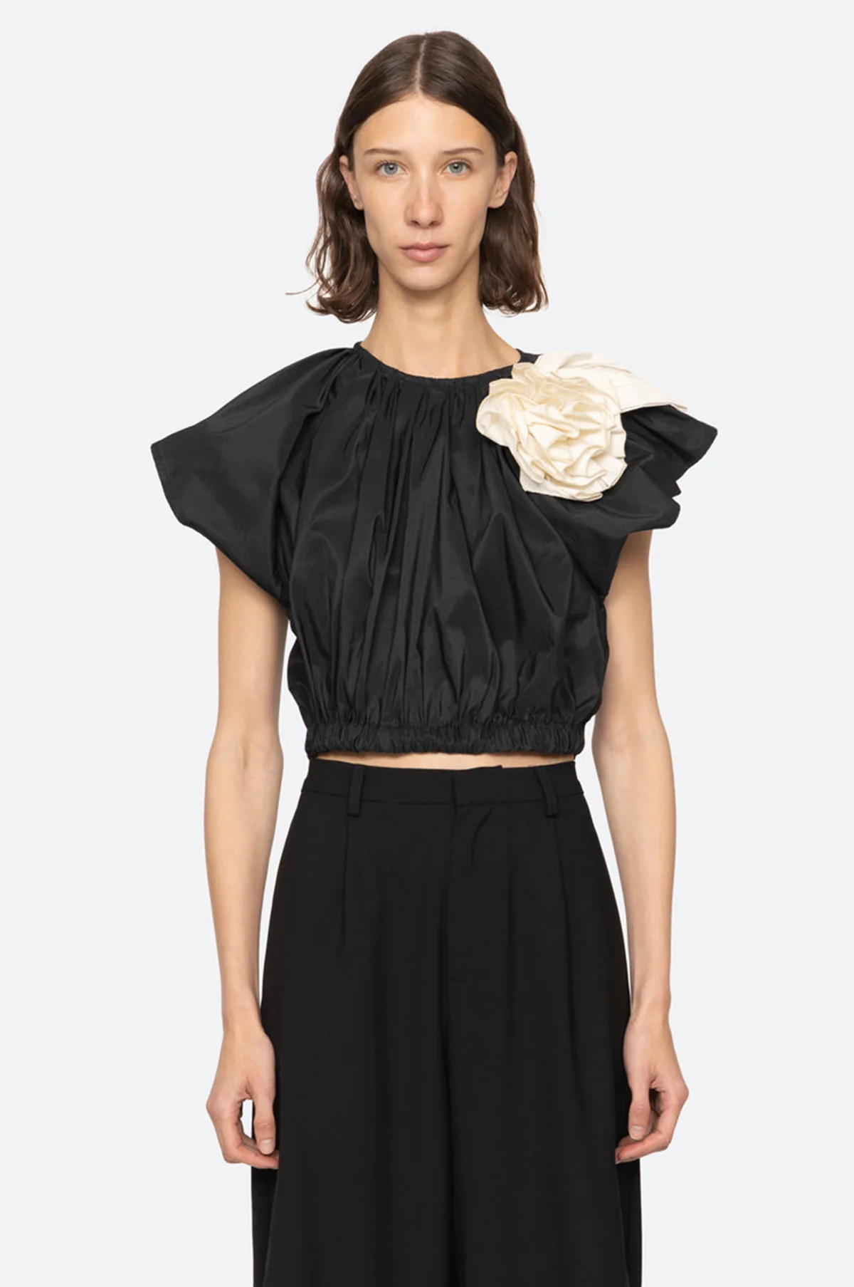 Laurie Solid Flutter Slv Top Black - Image 7