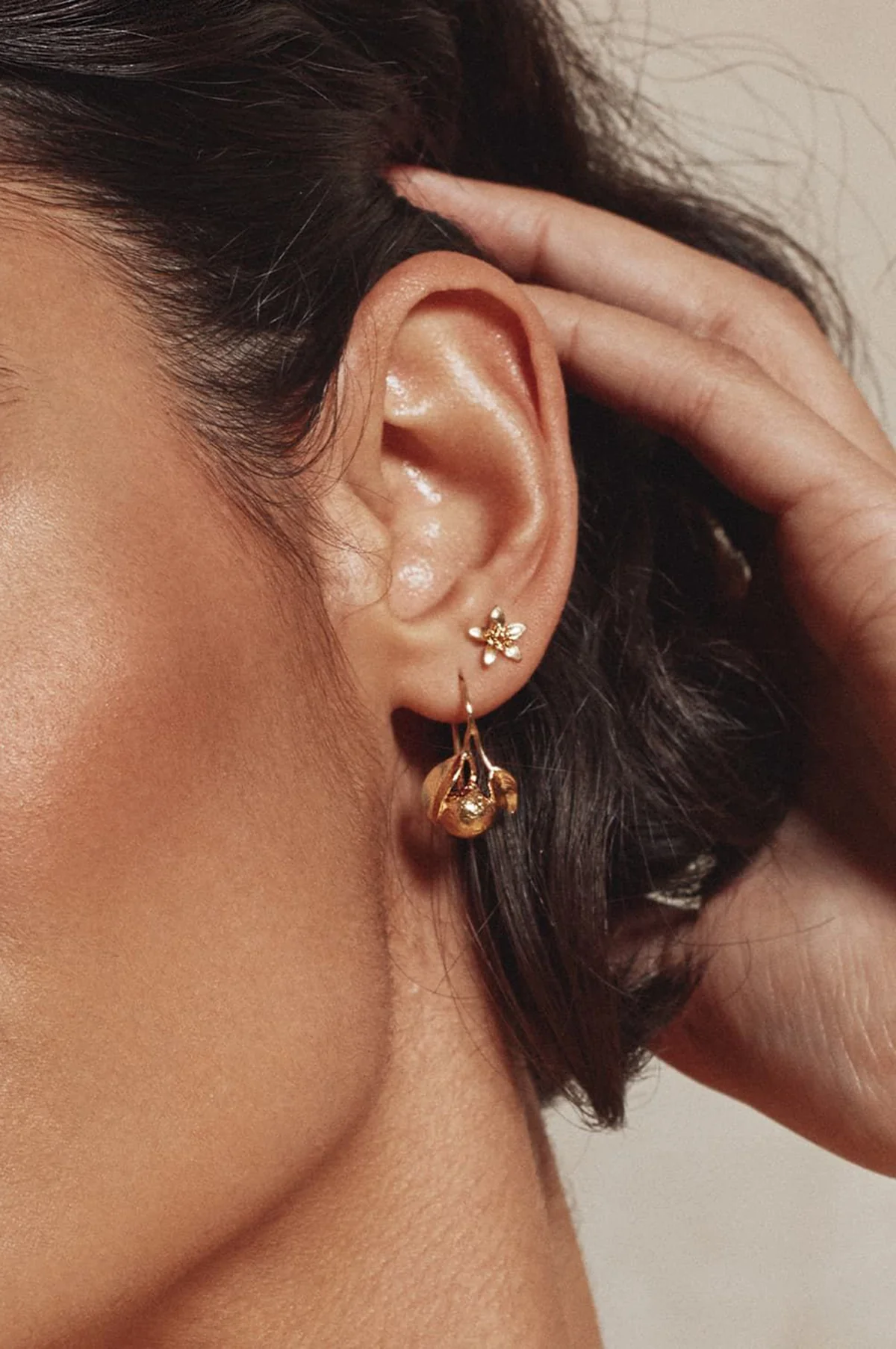 Lemon Blossom Single Stud Earring Gold - Image 2