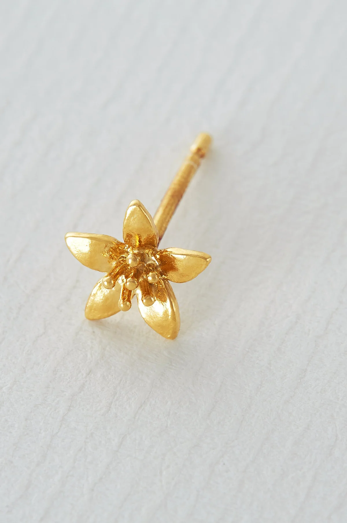 Lemon Blossom Single Stud Earring Gold - Image 3