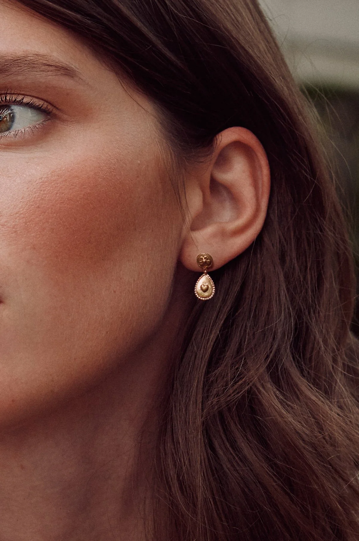 Love of Nature Heart & Flower Drop Earrings Gold - Image 2