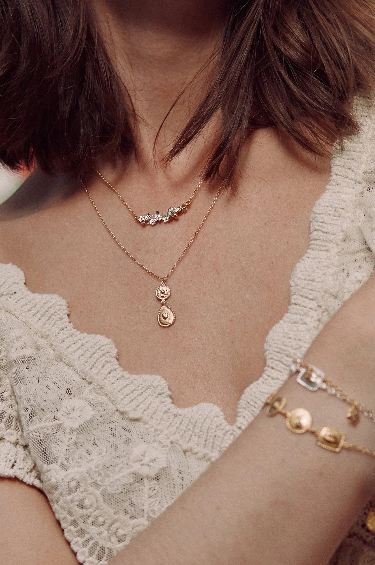 Love of Nature Heart & Flower Drop Necklace Gold - Image 2
