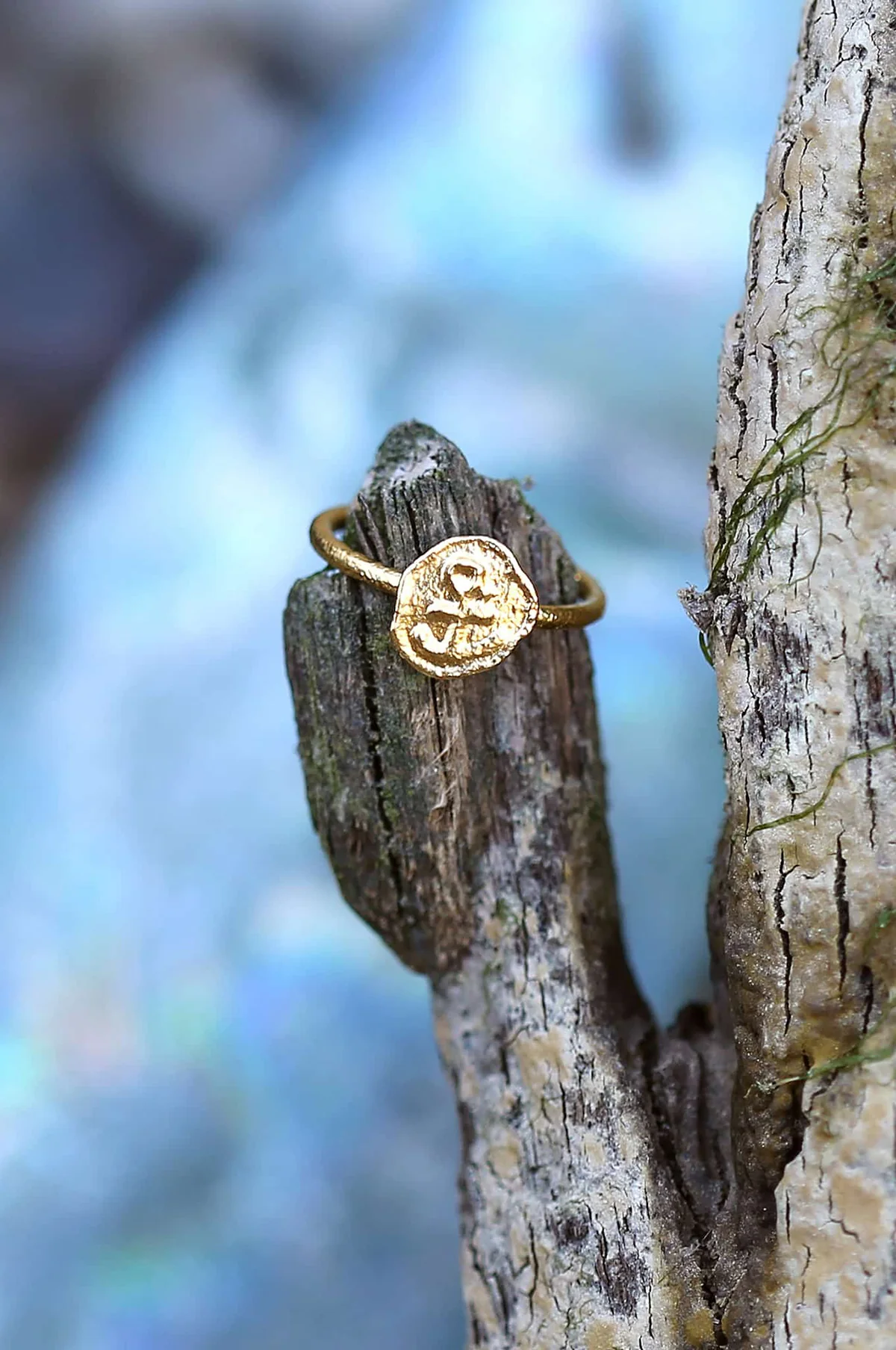 Mudlarked Anchor Token Stacker Ring Gold - Image 3