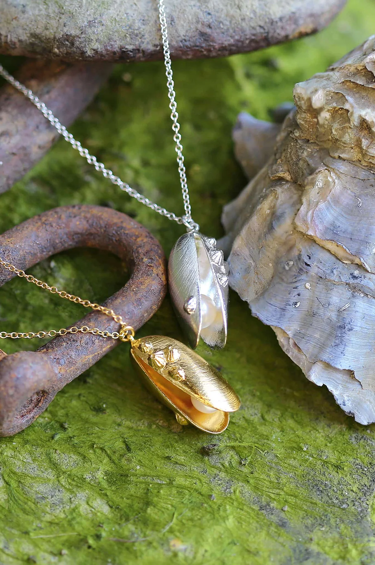 Mussel and Pearl Necklace Gold - Image 2