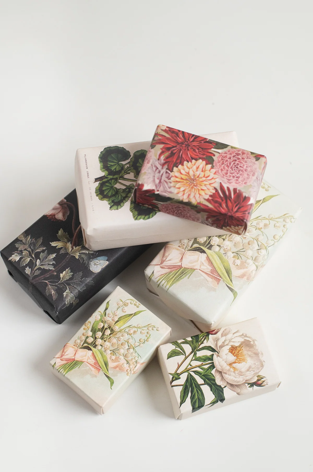 Peony Soap Bar 200g - Image 2