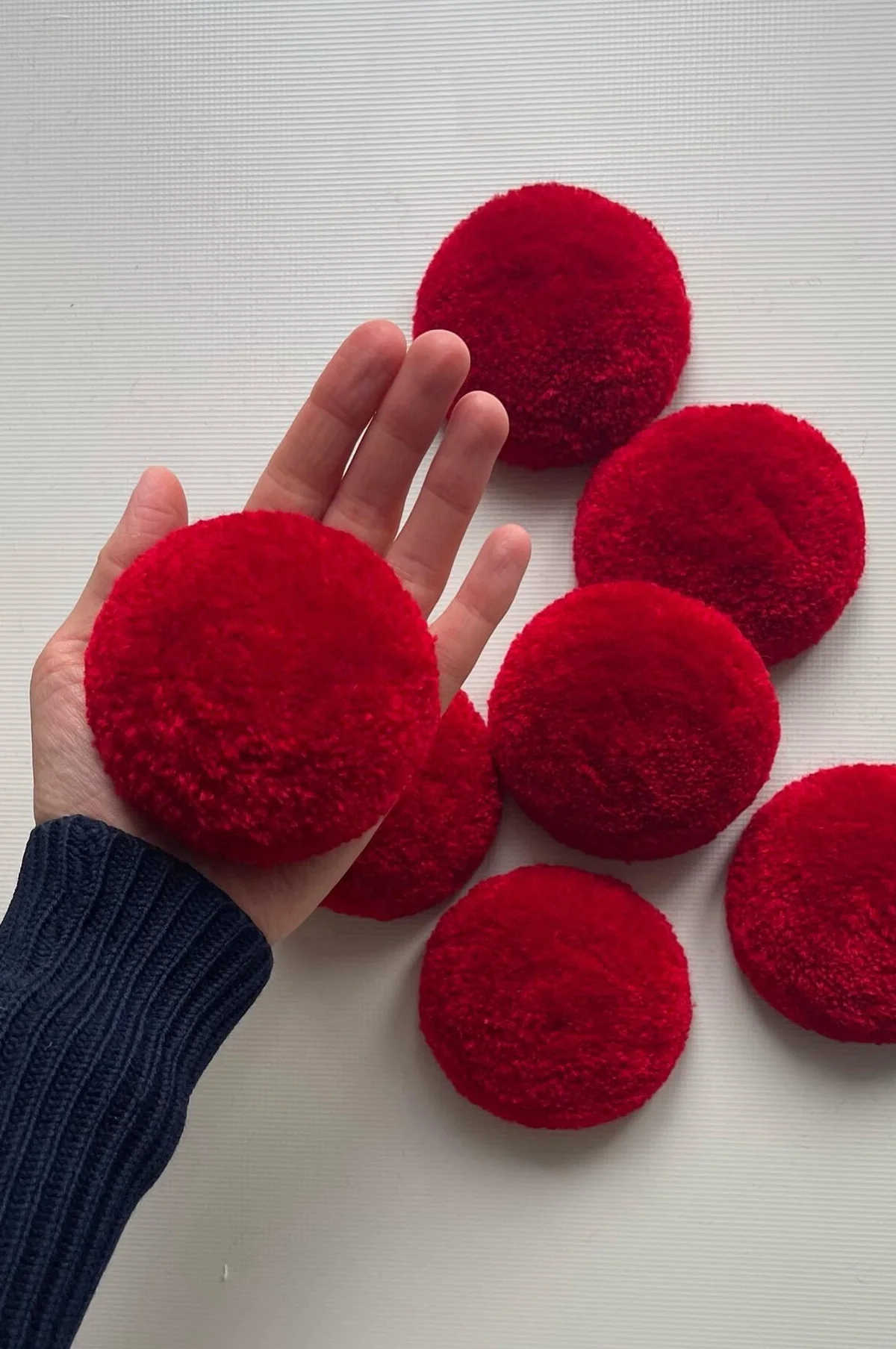 Pompon Red - Image 3