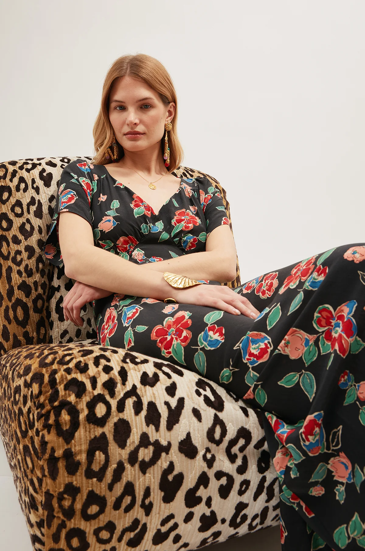 Riella Dress Kimmie Floral Charcoal - Image 2