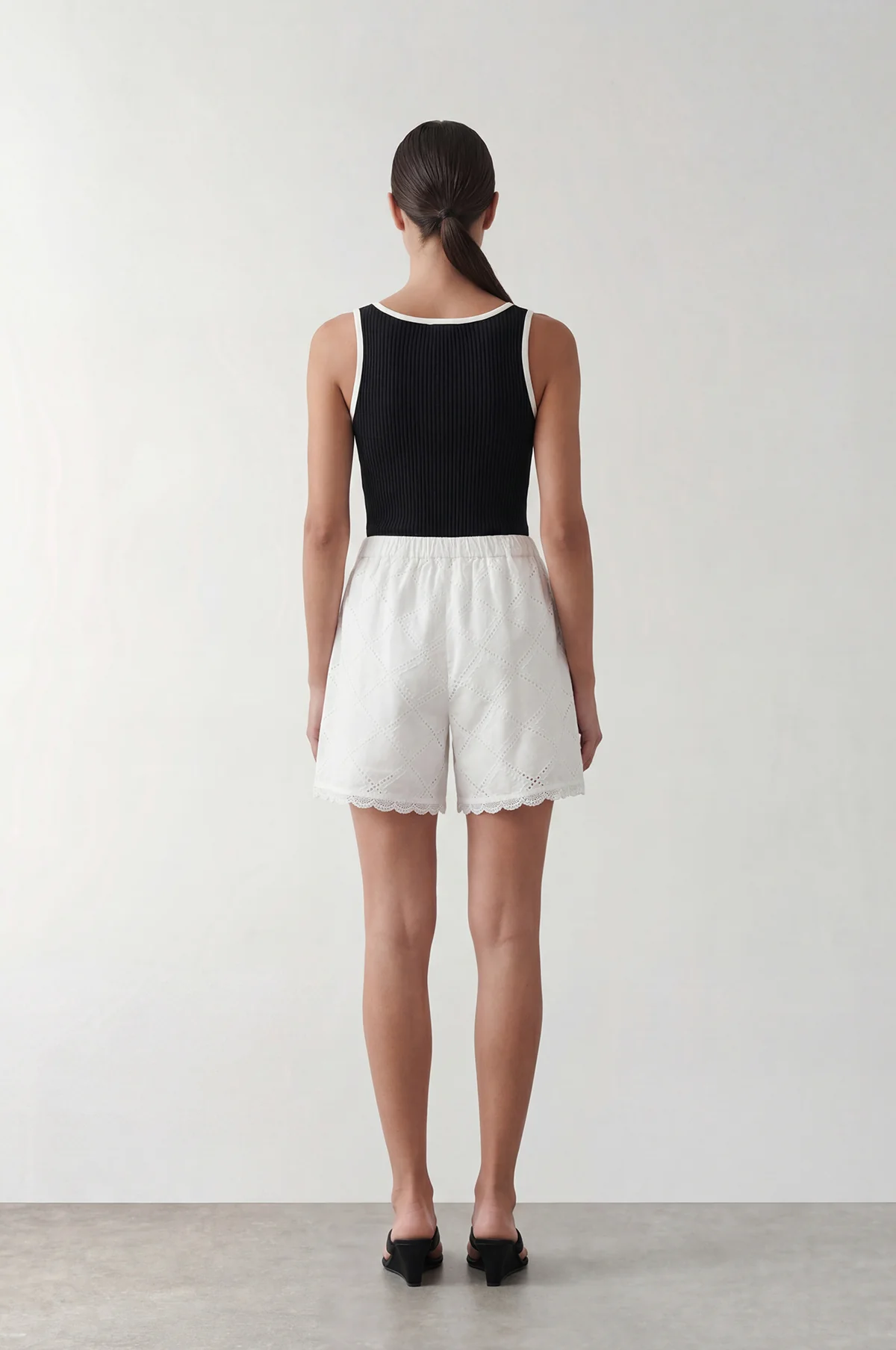 Row Shorts Star White - Image 4