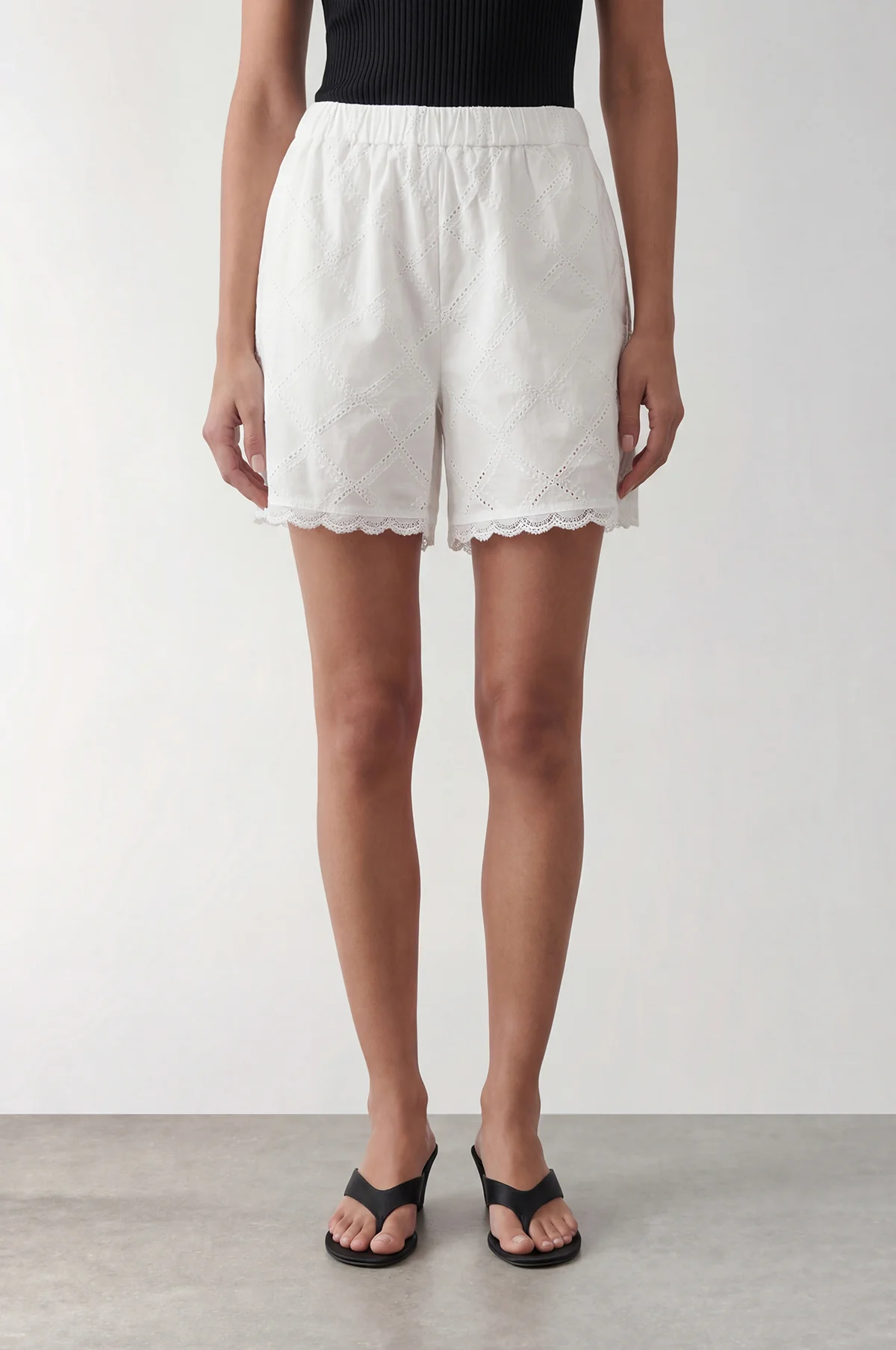 Row Shorts Star White - Image 6