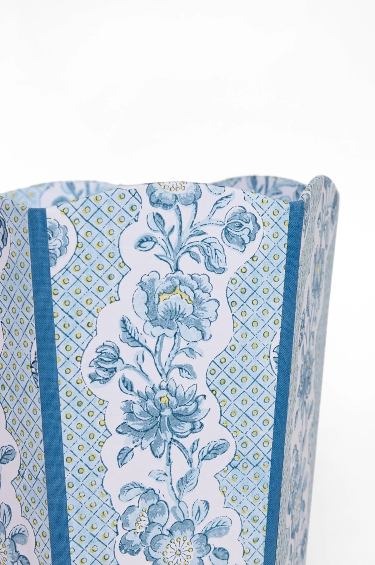 Scalloped Collapsible Basket Indigo - Image 2