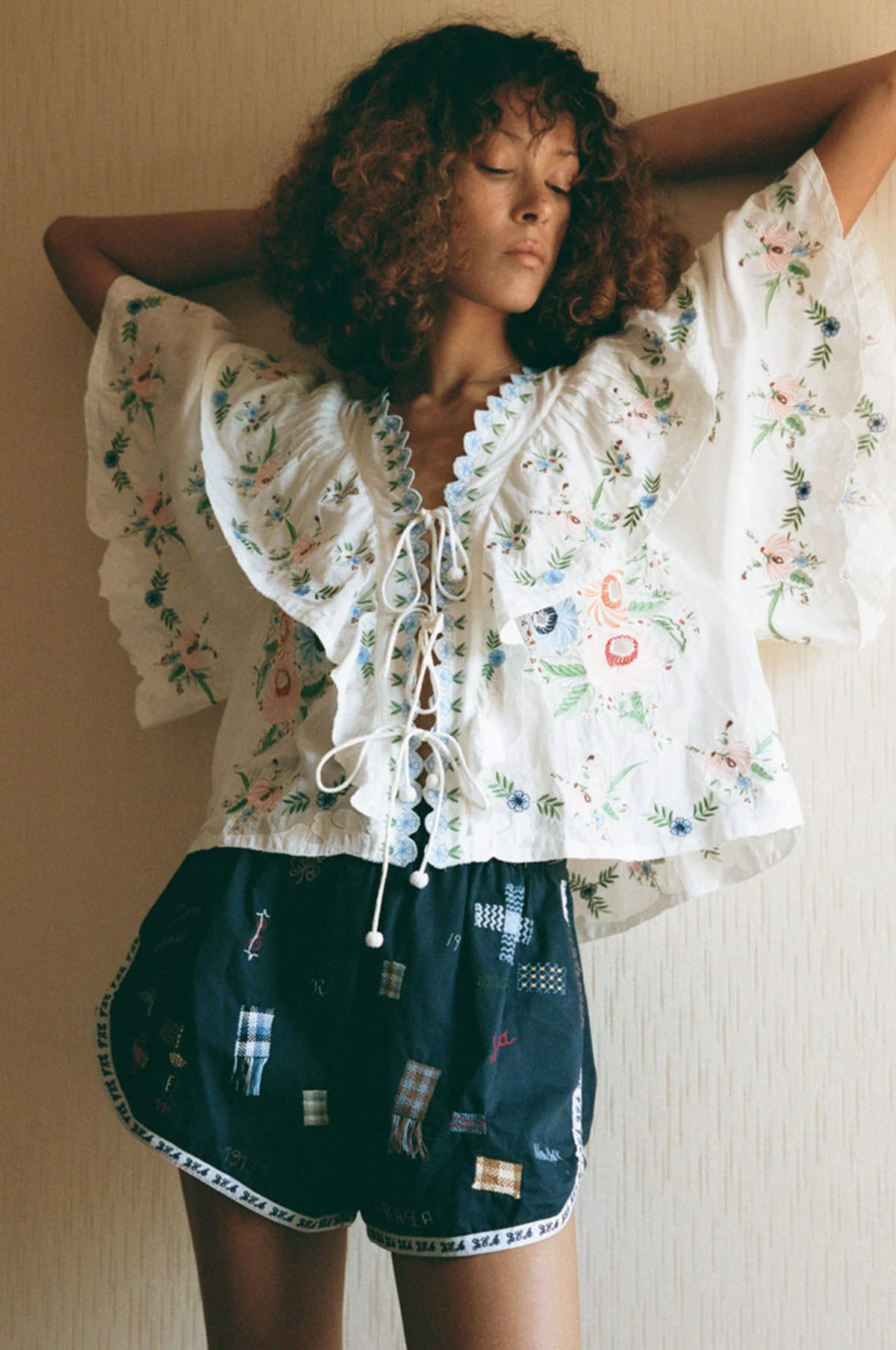Serafina Embroidery S/Slv Top Cream - Image 2