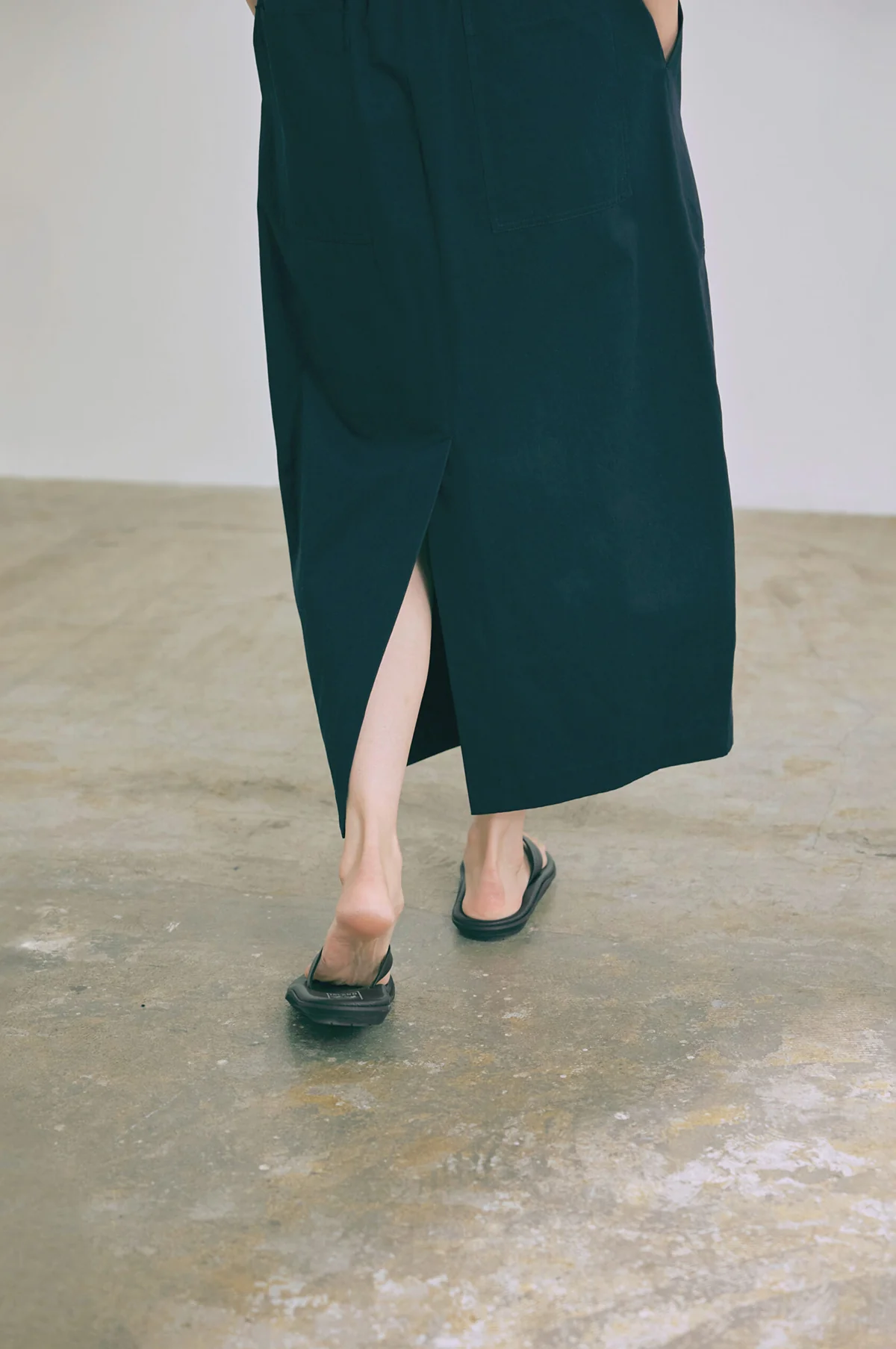 Shell Chino Skirt Navy - Image 3