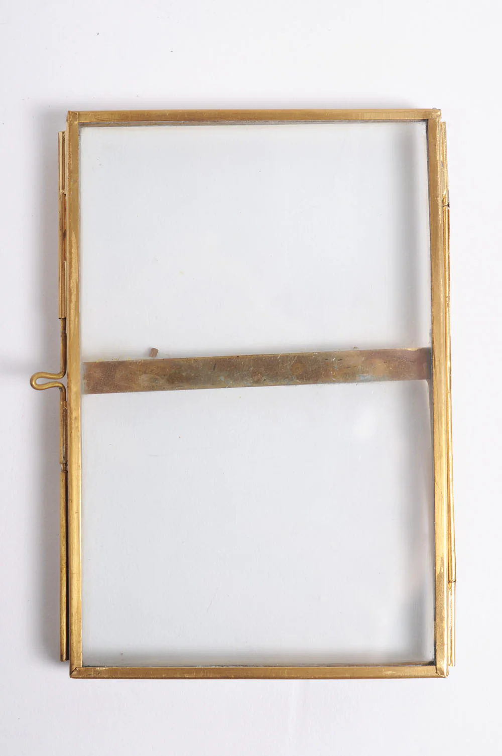 Standing Brass Frame 15x10cm - Image 3