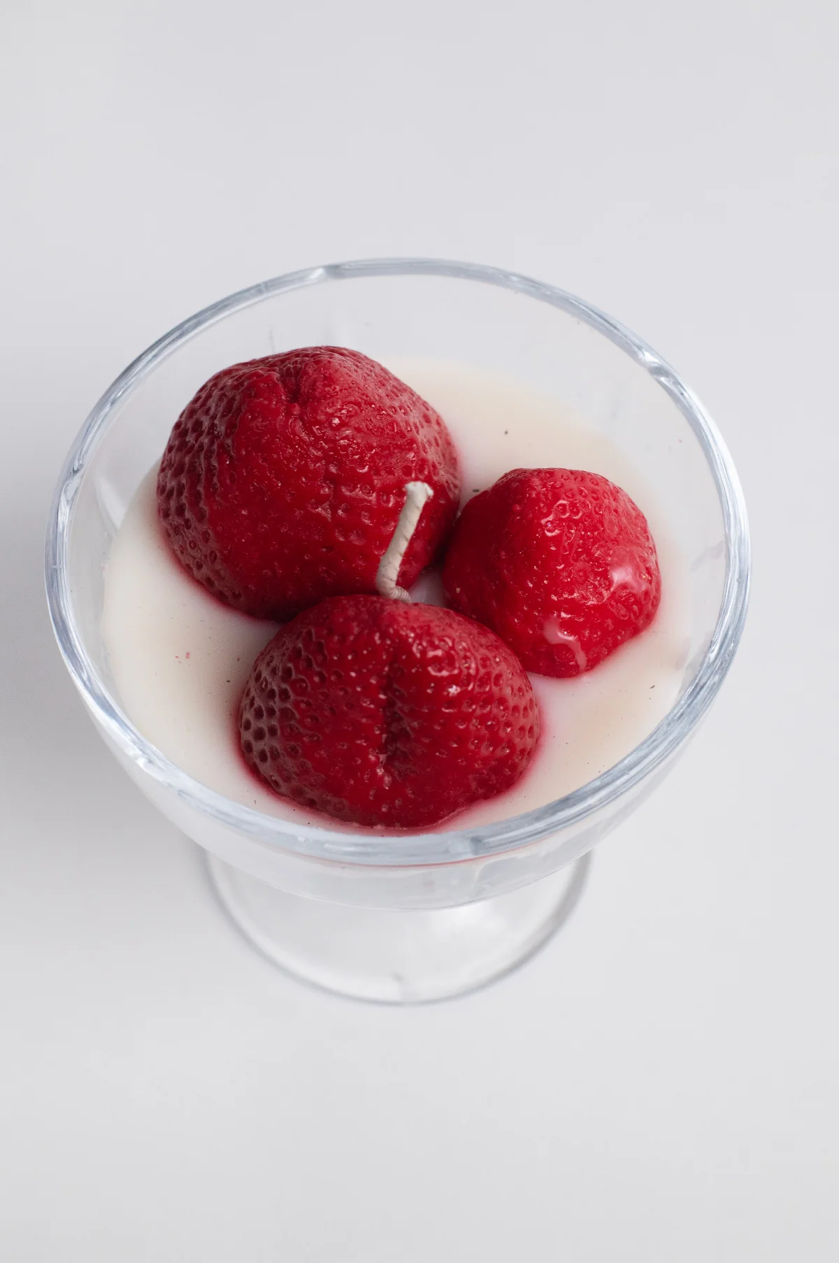 Strawberries & Cream Candle - Image 2