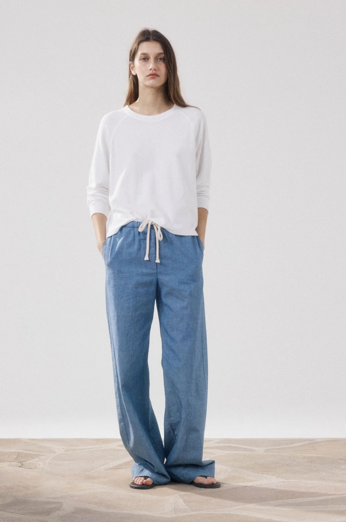 Tahiry Sweatshirt White - Image 4