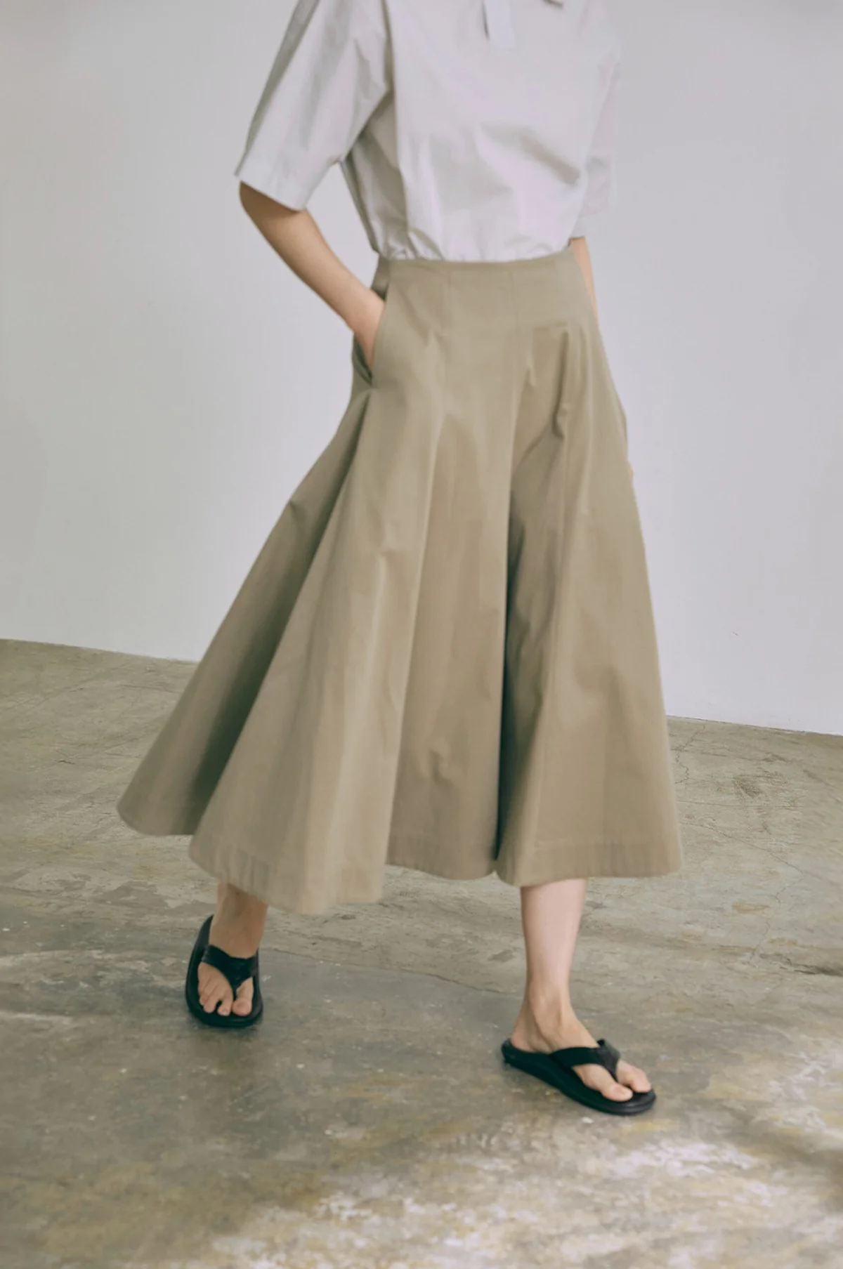 Tangle Chino Skirt Kaki - Image 5