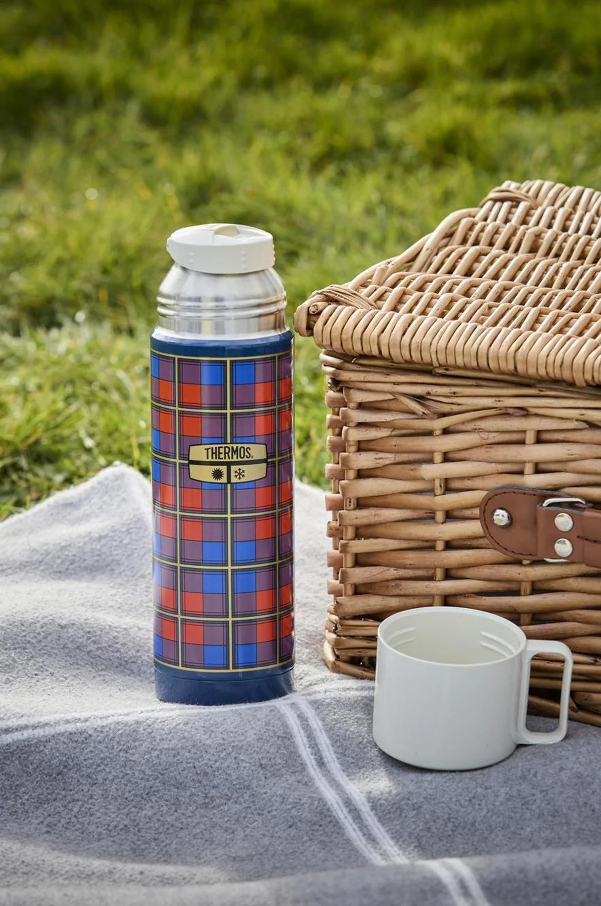 The Revival 500ml Flask Blue - Image 2