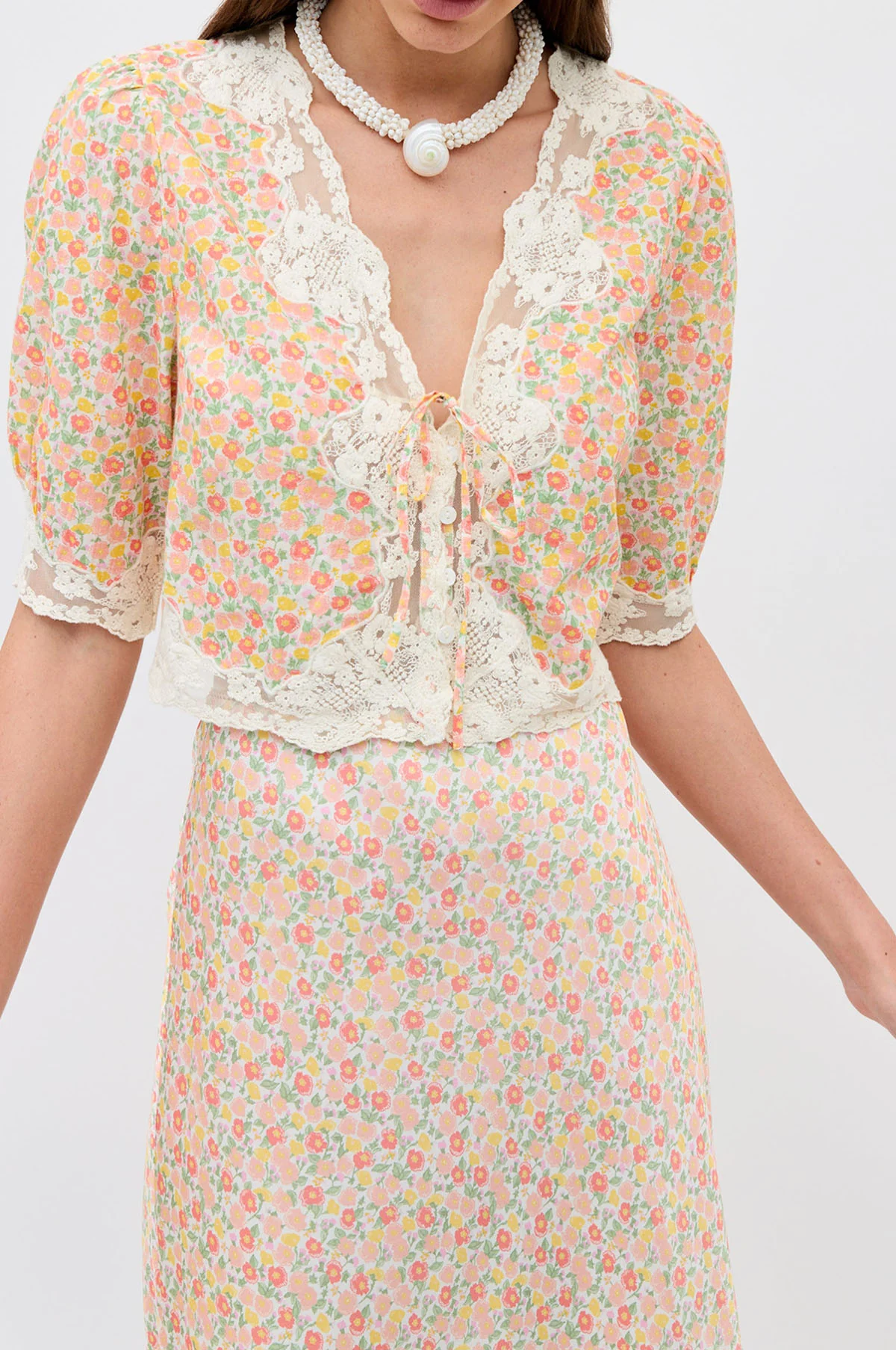 Ursula Top Katie Floral Cream - Image 7